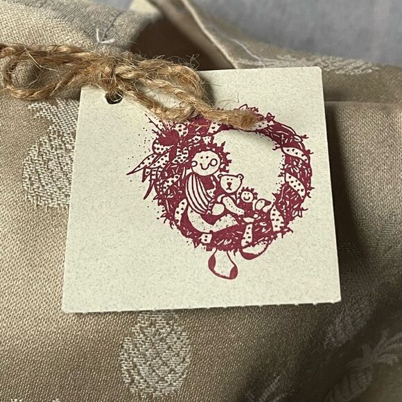 Handmade Cream Colored Cloth Wine Bottle Gift Bag w/Pineapple Designs - Picture 7 of 11